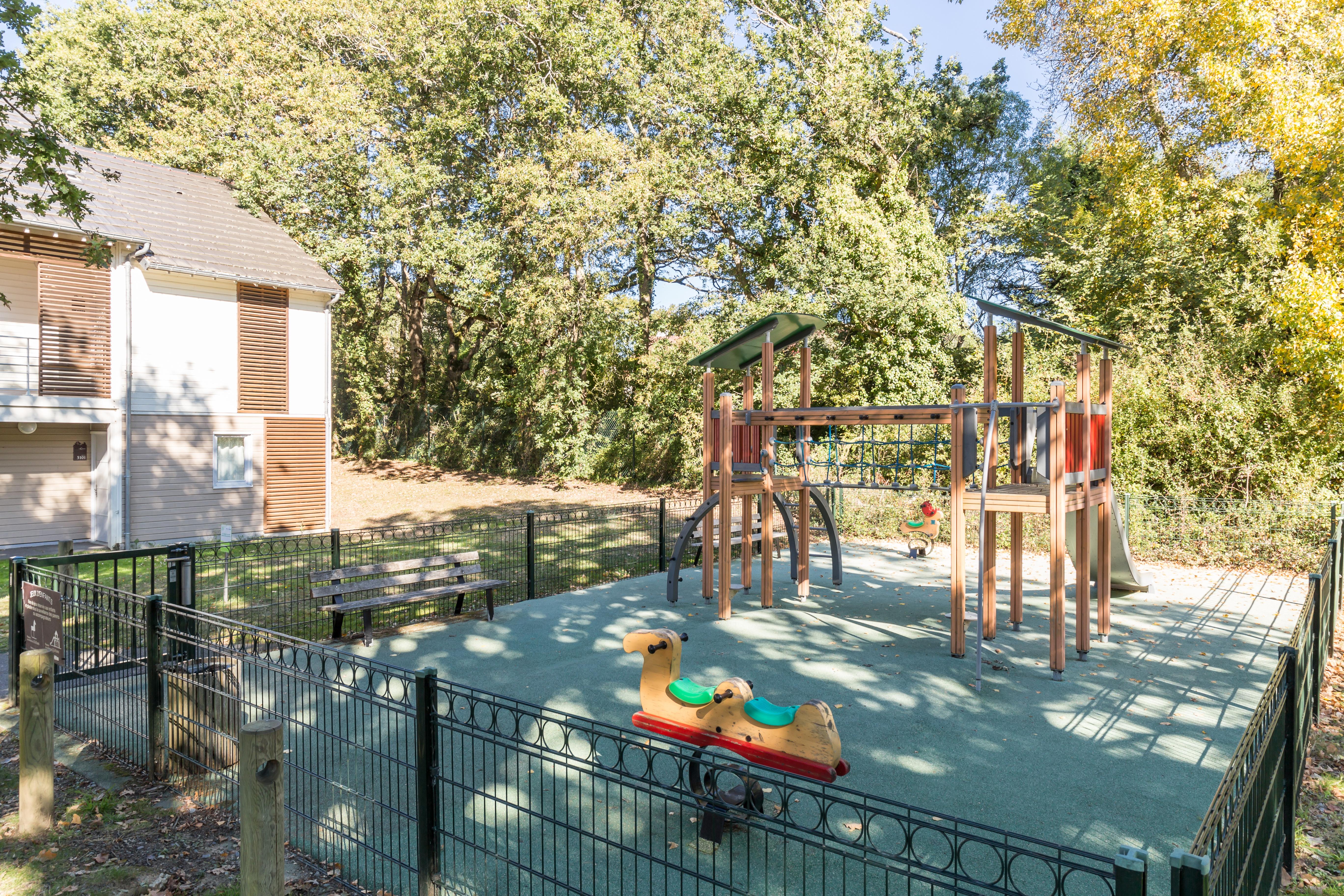 פורנישי Residence Pierre & Vacances Le Domaine Du Bois De La Gree מראה חיצוני תמונה