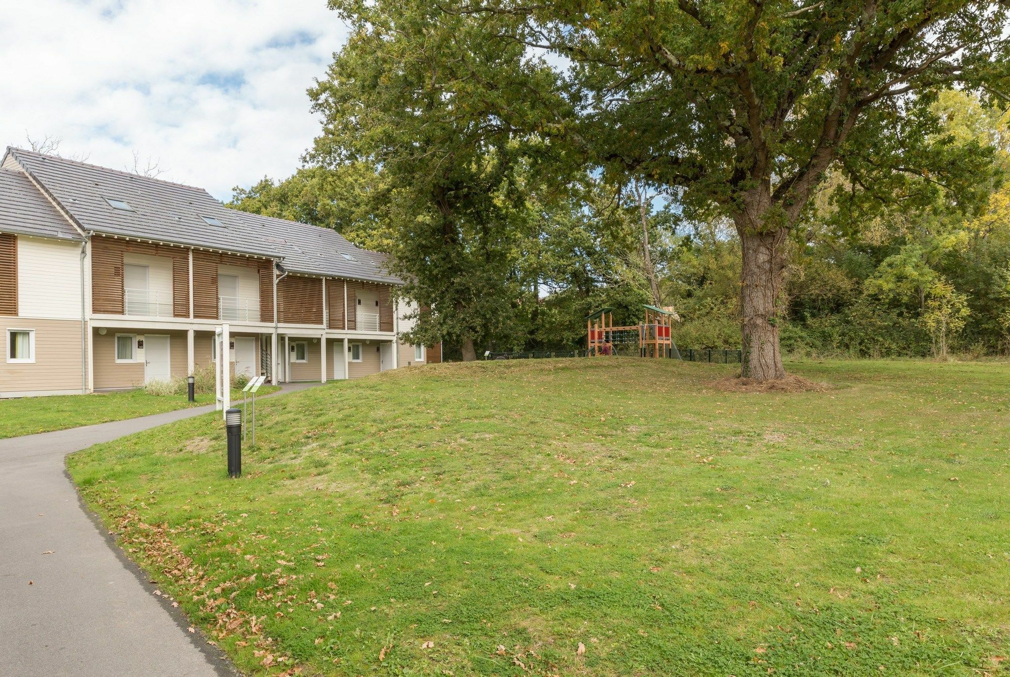 פורנישי Residence Pierre & Vacances Le Domaine Du Bois De La Gree מראה חיצוני תמונה